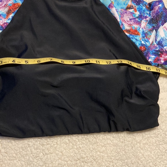 Laguna Swim Rash Guard - Picture 9 of 9